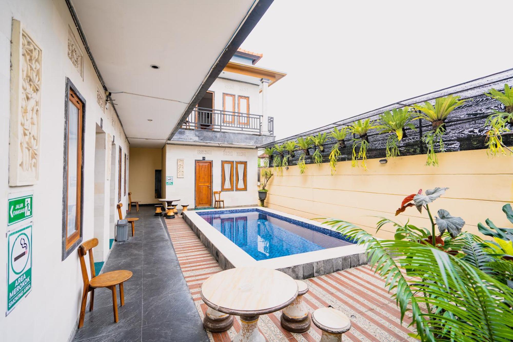 Guesthouse Cempaka Putih Seminyak Exterior foto